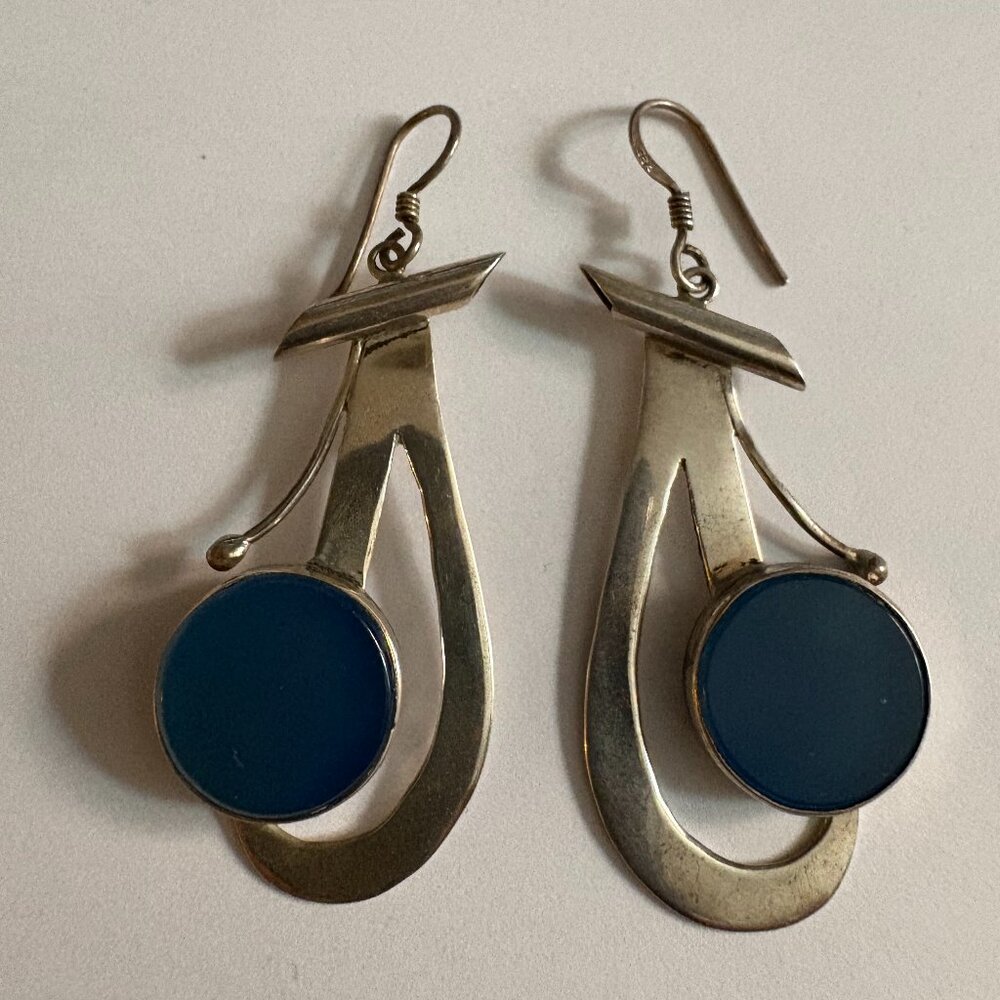 Vintage modernist abstract sterling & blue onyx dangle earrings